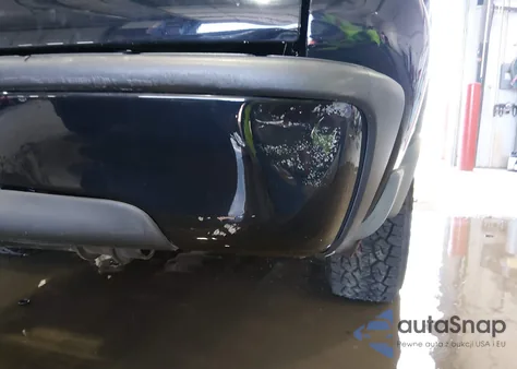 2003 Chevrolet Suburban 1500 Z71 из США, поврежденный, VIN 3GNFK16Z13G281409